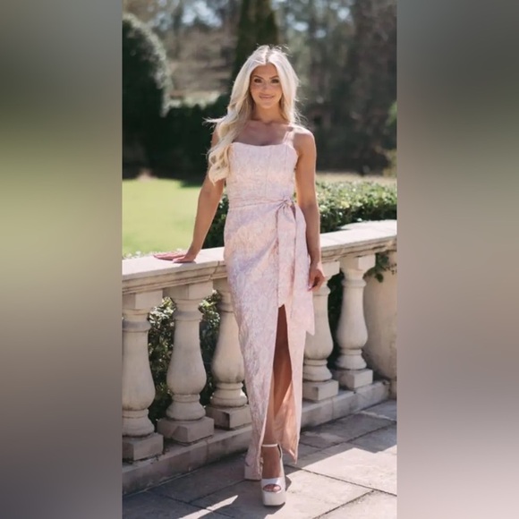Olivaceous Grow This Way Midi Dress - Rose Gold Size M NWT - Picture 1 of 11